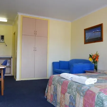 Morphettville Motor Inn Glenelg Exterior photo